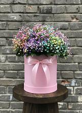 Цветочная композиция из Гипсофила и Розы в шляпной коробке в Ивановской
