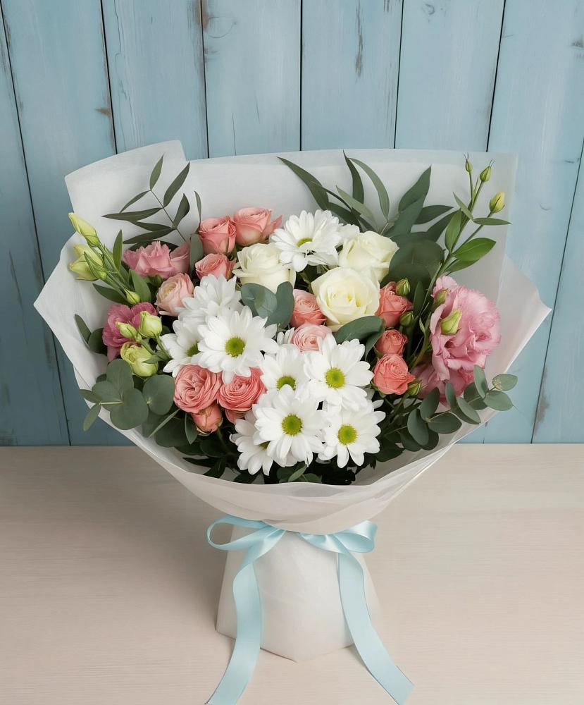 Букет цветов из: Розы, Лизиантусы и Хризантемы в Ивановской