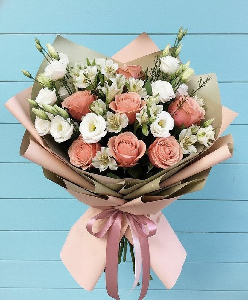 Букет цветов из: Розы, Альстромерии и Лизиантусы в Ивановской