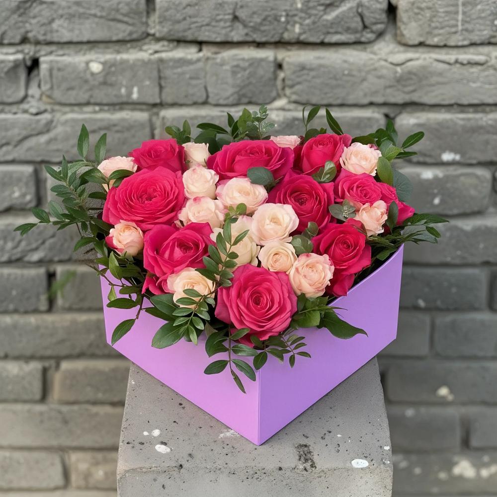 Цветочная композиция из Розы в коробке в Ивановской