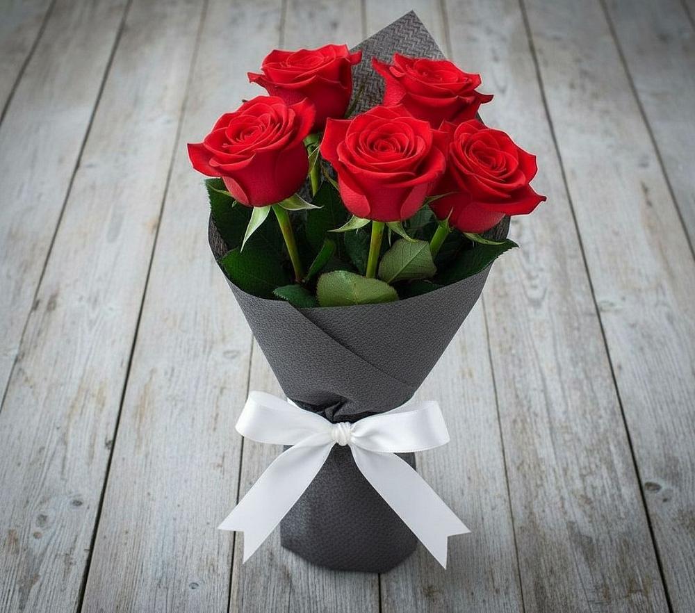 Букет 5 Красных роз Эдлесс Лав в Ивановской