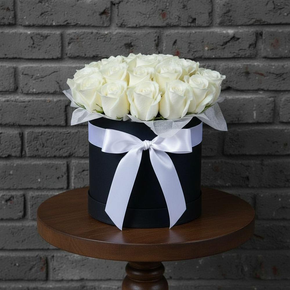 Цветочная композиция из Розы в шляпной коробке в Ивановской