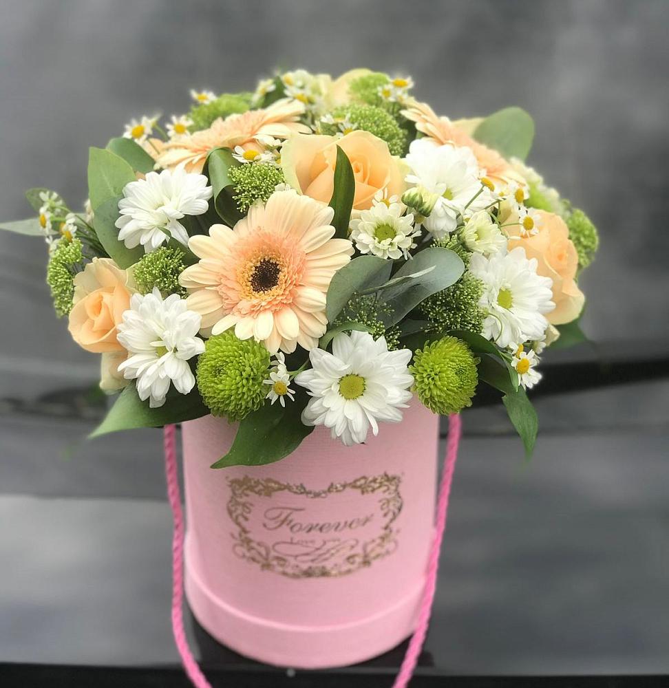 Цветочная композиция из Розы, Герберы и Хризантемы в шляпной коробке в Ивановской