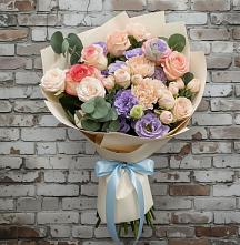Букет цветов из:  Розы, Лизиантусы и Гвоздики в Ивановской